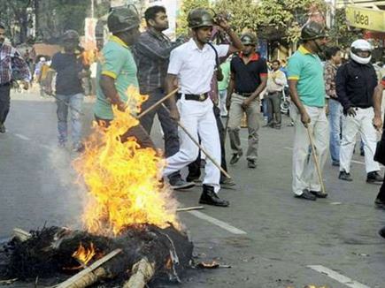 পঞ্চায়েত এগিয়ে  আসছে রক্তপাতের সংখ্যাও বাড়ছে