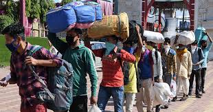 গ্যাসের আকালে ও ভোটের টানে পরিযায়ী শ্রমিকরা রাজ্যে ফিরছেন